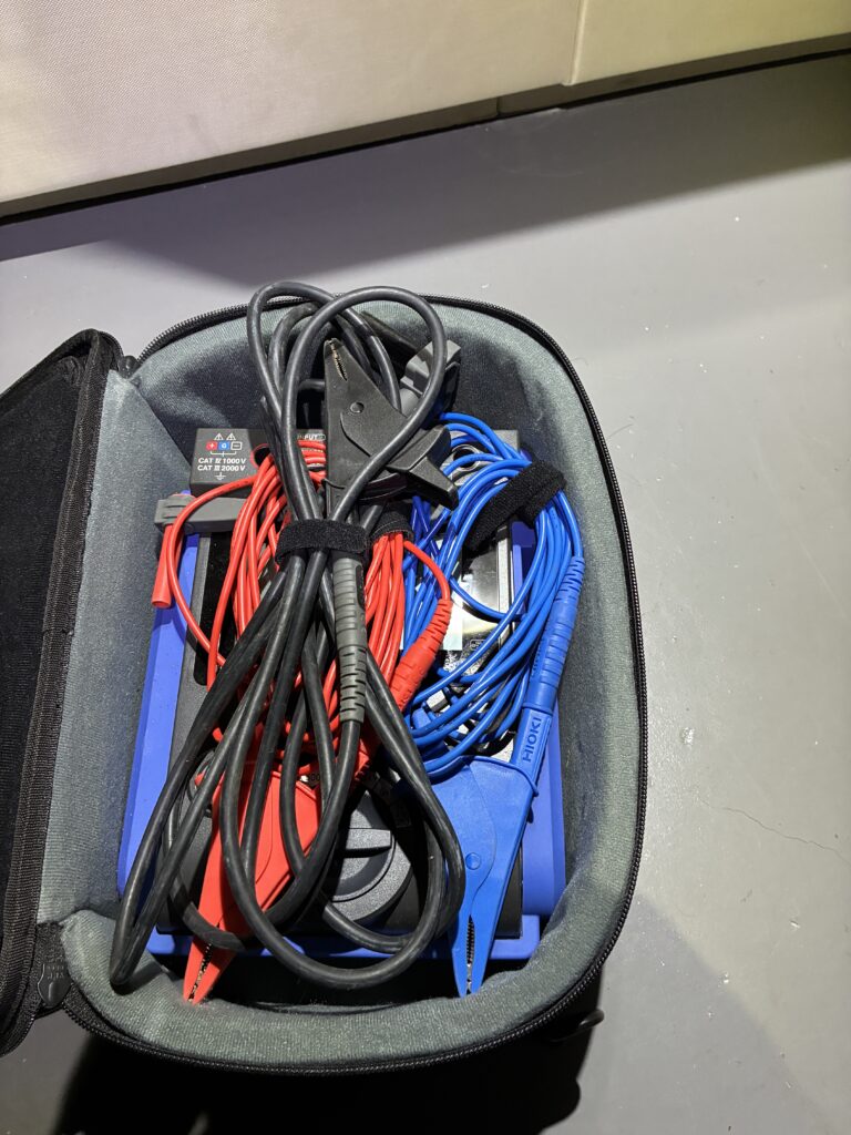 IR5050 ケーブル収納