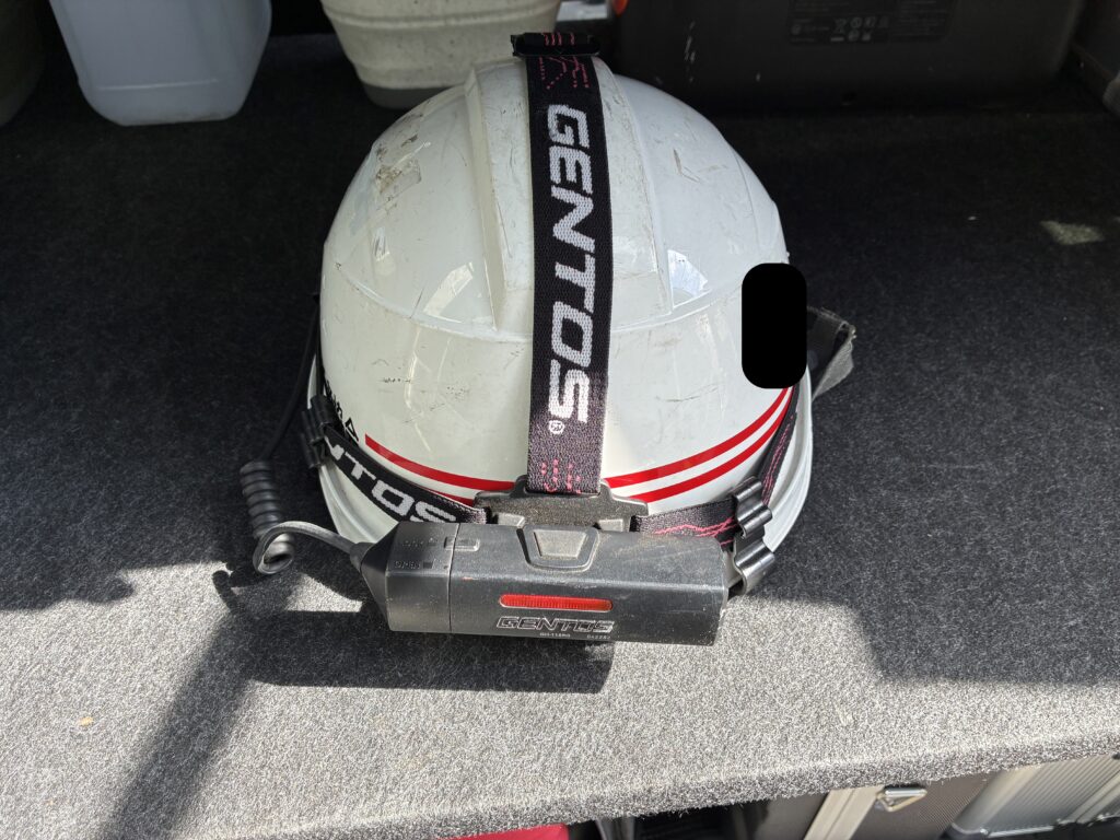 ヘルメットに装着 後ろ